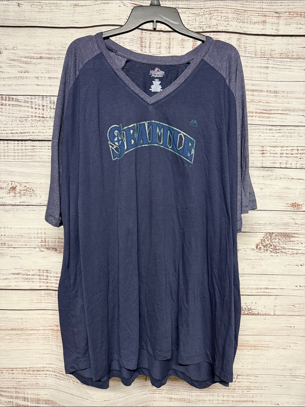 Women's Majestic Navy Seattle Mariners Raglan V-Neck T-Shirt